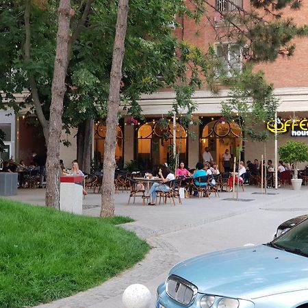 Ceronav Citycenter Galati, Disscount On Google! Lägenhet Exteriör bild