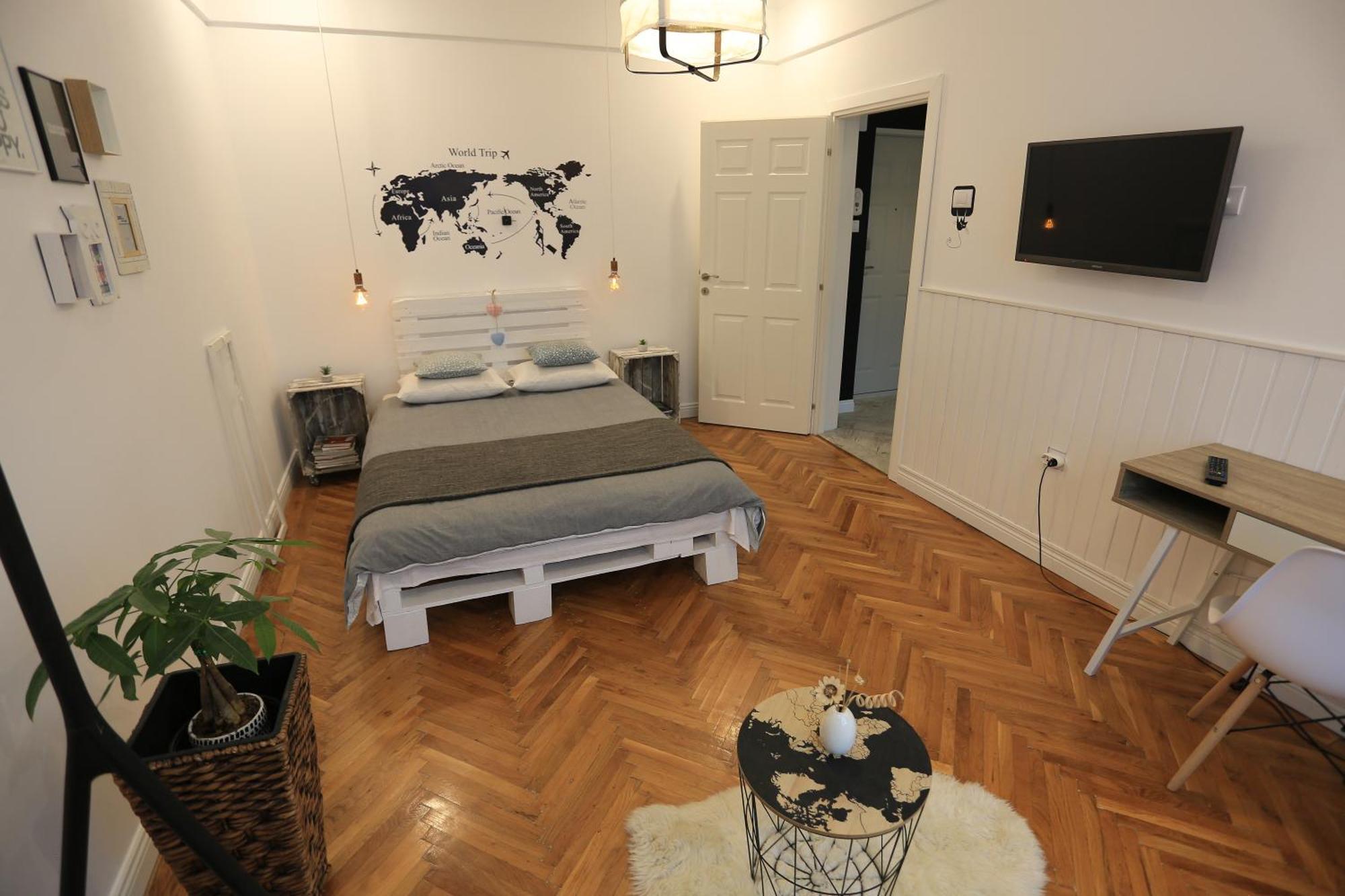 Ceronav Citycenter Galati, Disscount On Google! Lägenhet Exteriör bild